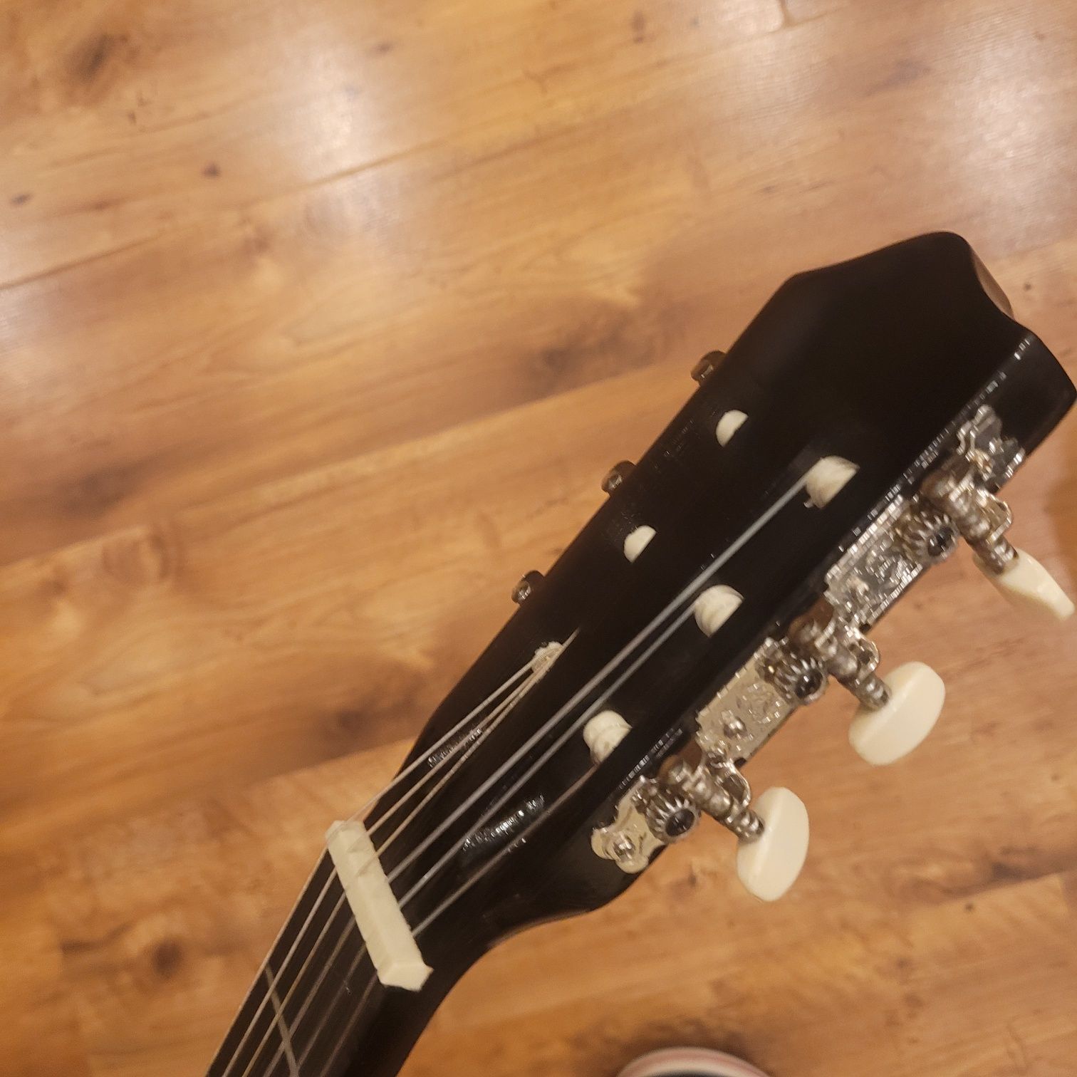 Gitara akustyczna
