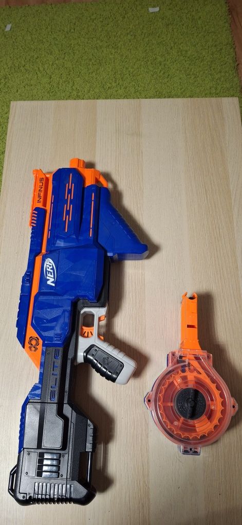 Nerf Infinius Automat