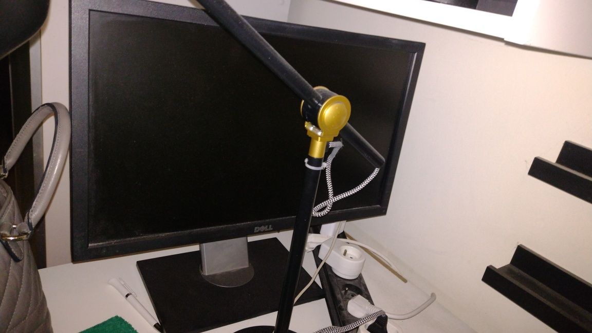 Monitor Dell 24cali, w pełni sprawny.