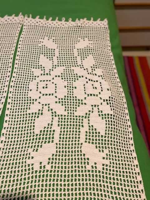 2 Lindos pares de cortinas brancas de crochet