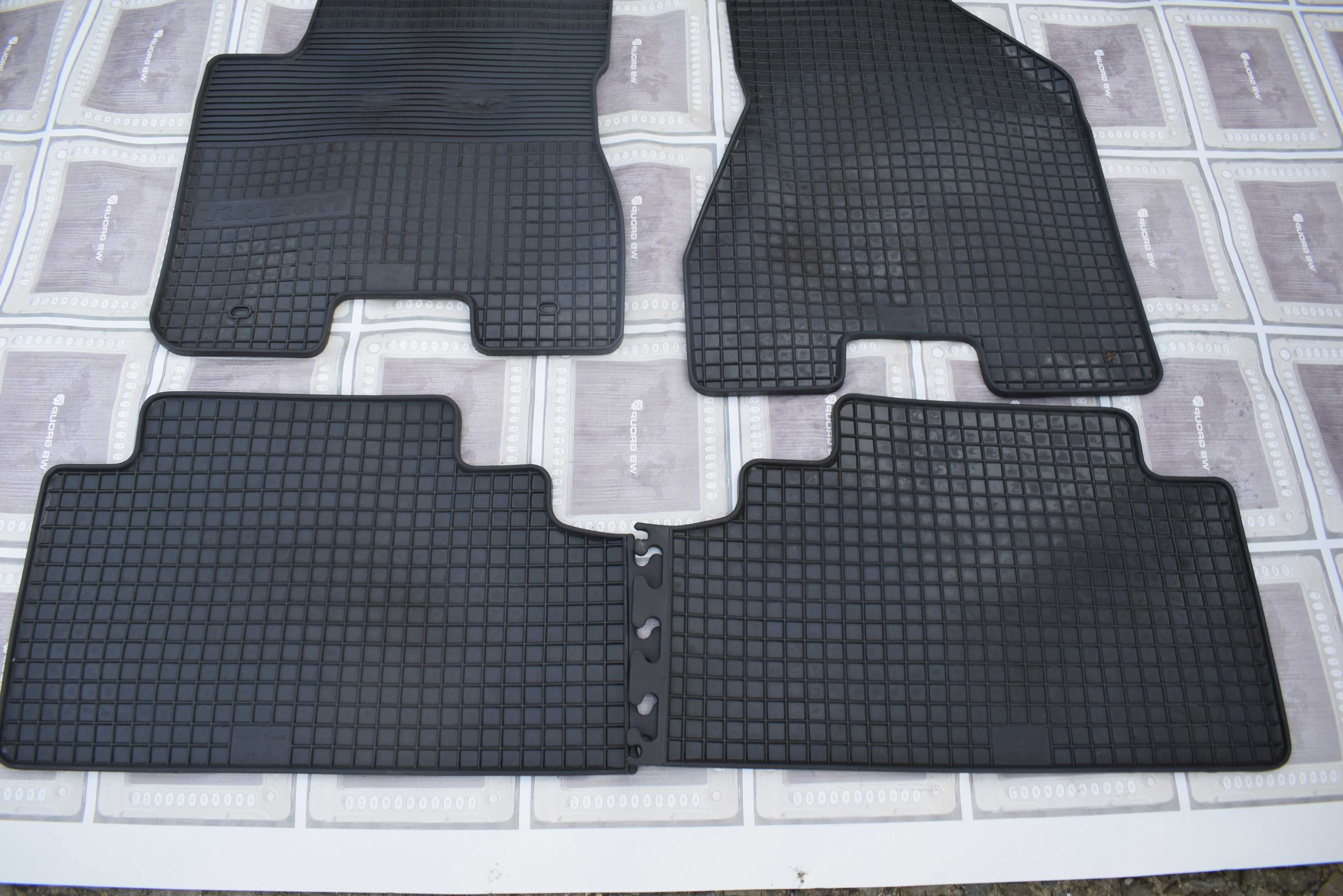 dywaniki gumowe wycieraczki HYUNDAI TUCSON I 04-09R.orginał