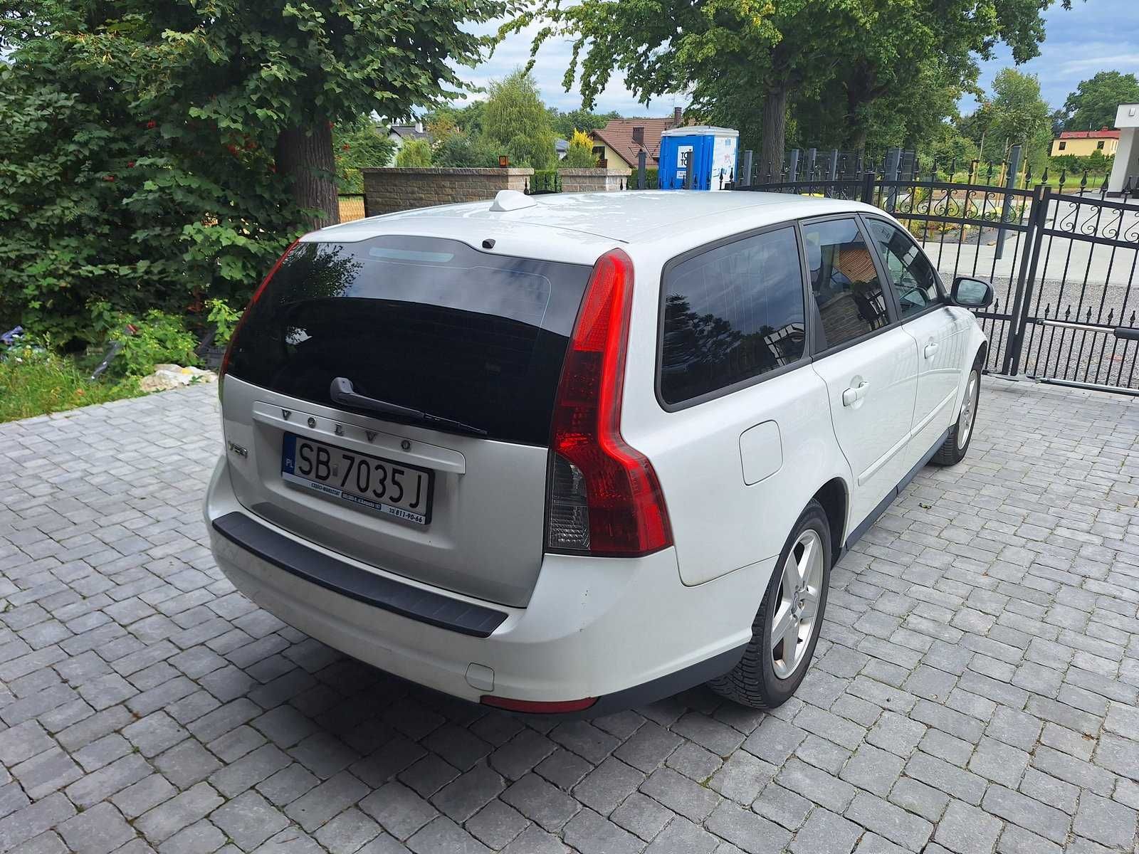 Volvo v50 1.6d kolor biały