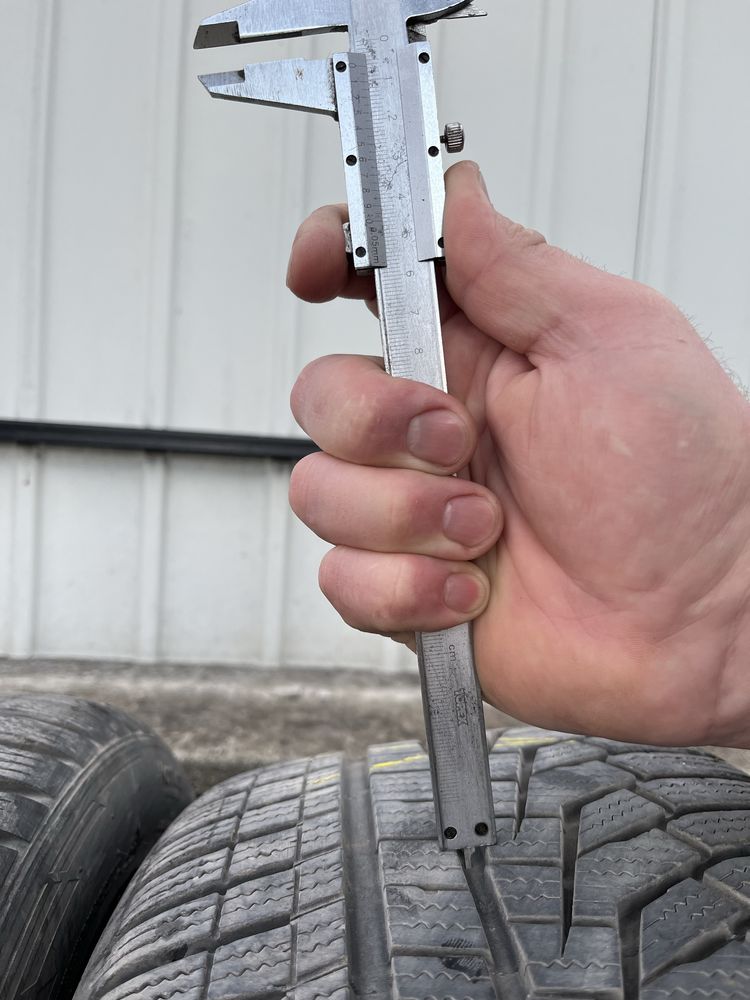 Шини Hankook 215/50R17