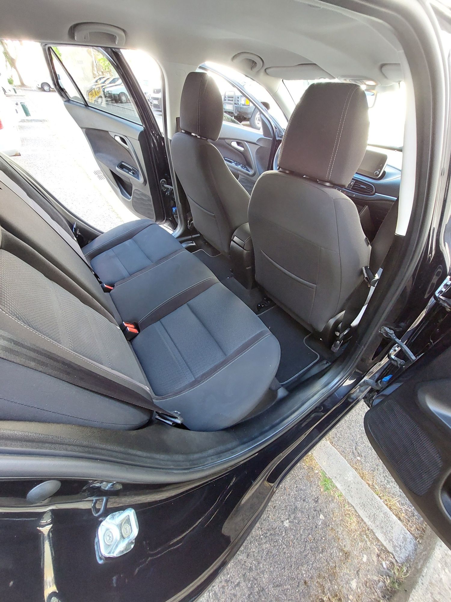 Fiat Tipo SW 1.3.M-Jet Lounge Tech 2019