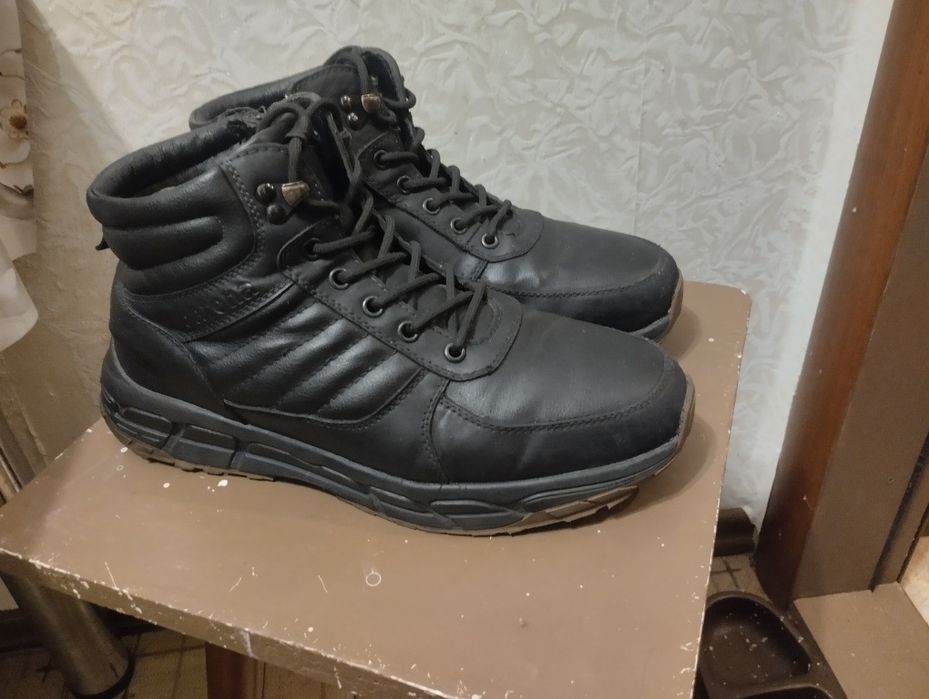 Кросівки зимові ботинки кросовки ботинки зимние