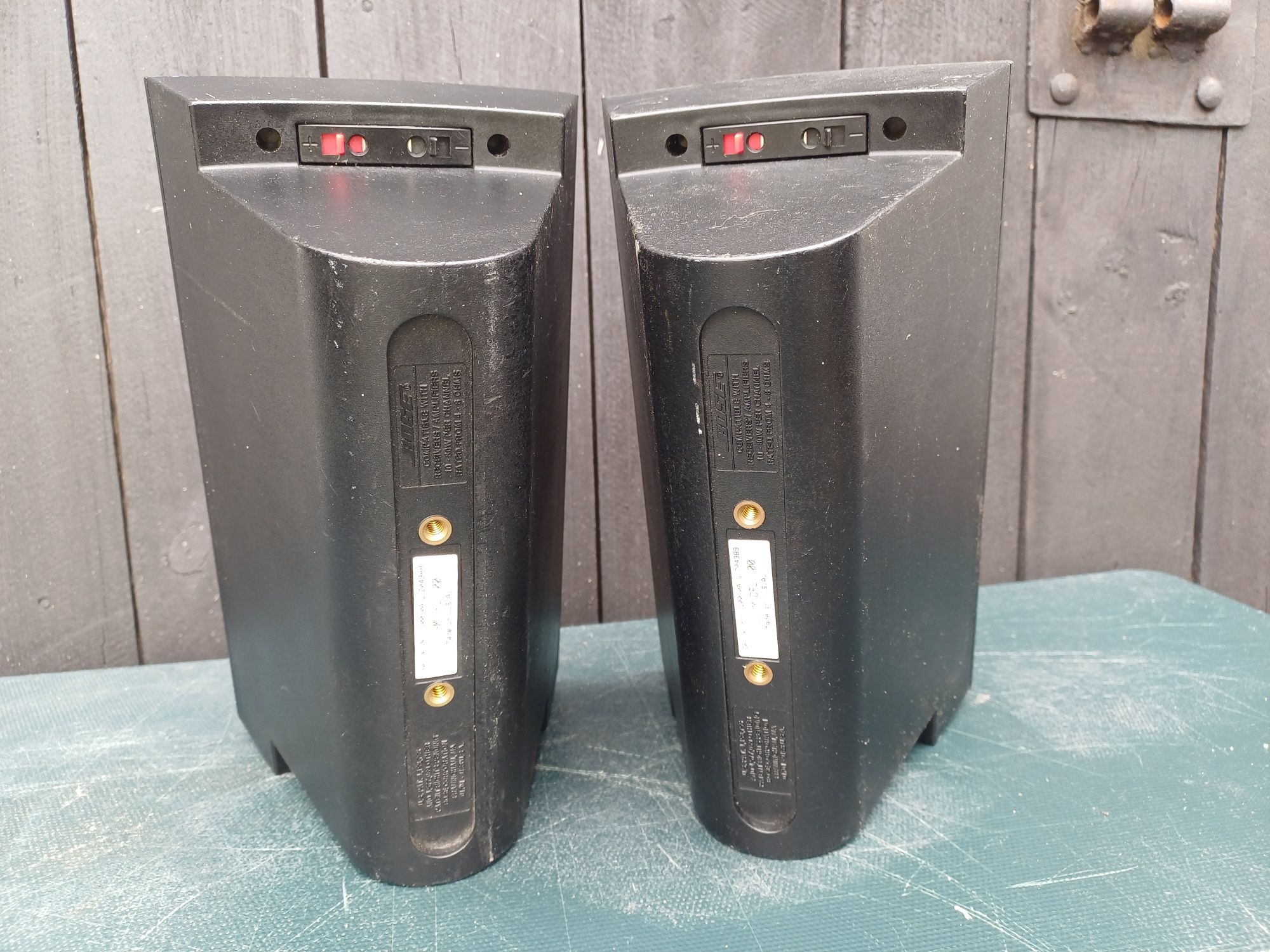 Bose Model 100 glosniki