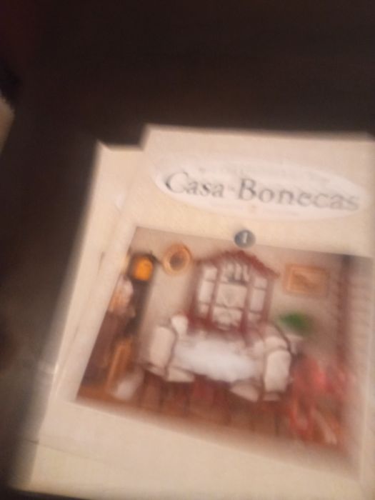 Nunca saiu da caixa Casa de bonecas nova + acessórios+ guias de montag