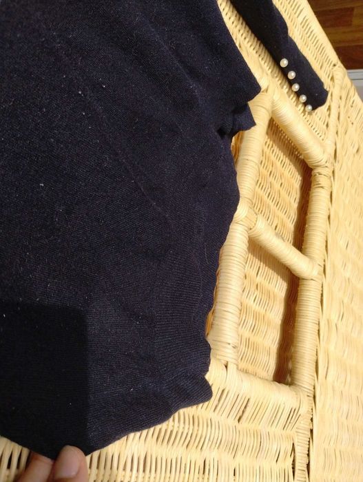 Granatowy sweter wiskozowy Zara Knit r. L z perełkami na rękawie