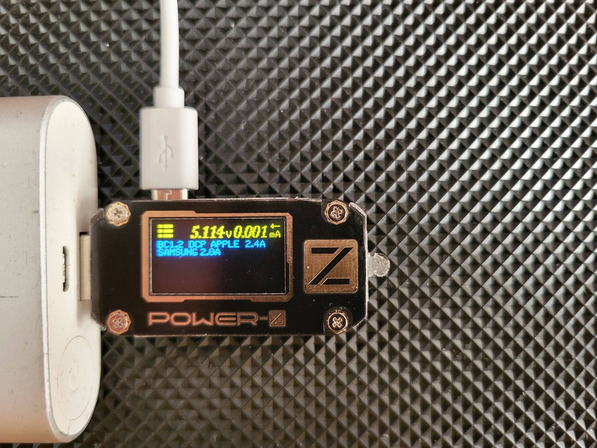 USB тестер ChargerLAB POWER-Z KM001