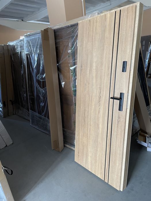 Drzwi zewnętrzne wewnątrzlokalowe - Do mieszkań