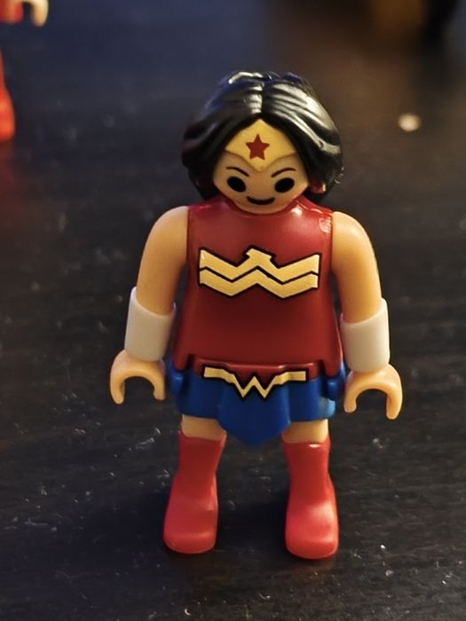 2€ cada figura Kinder surpresa Playmobil