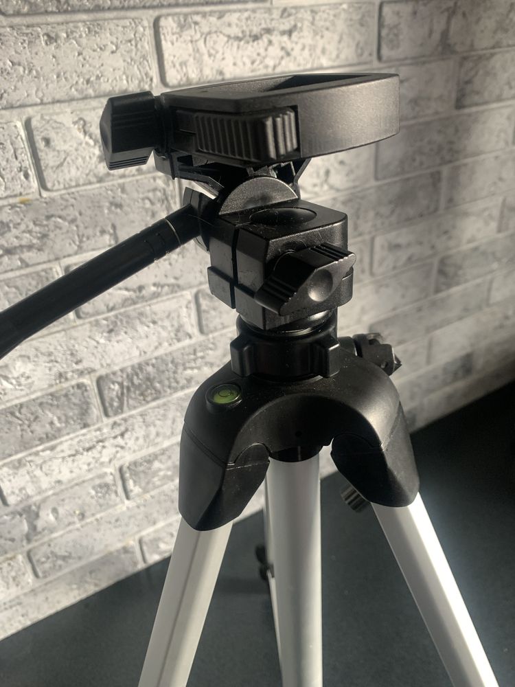 Підлоговий штатив Konus Tripod-2