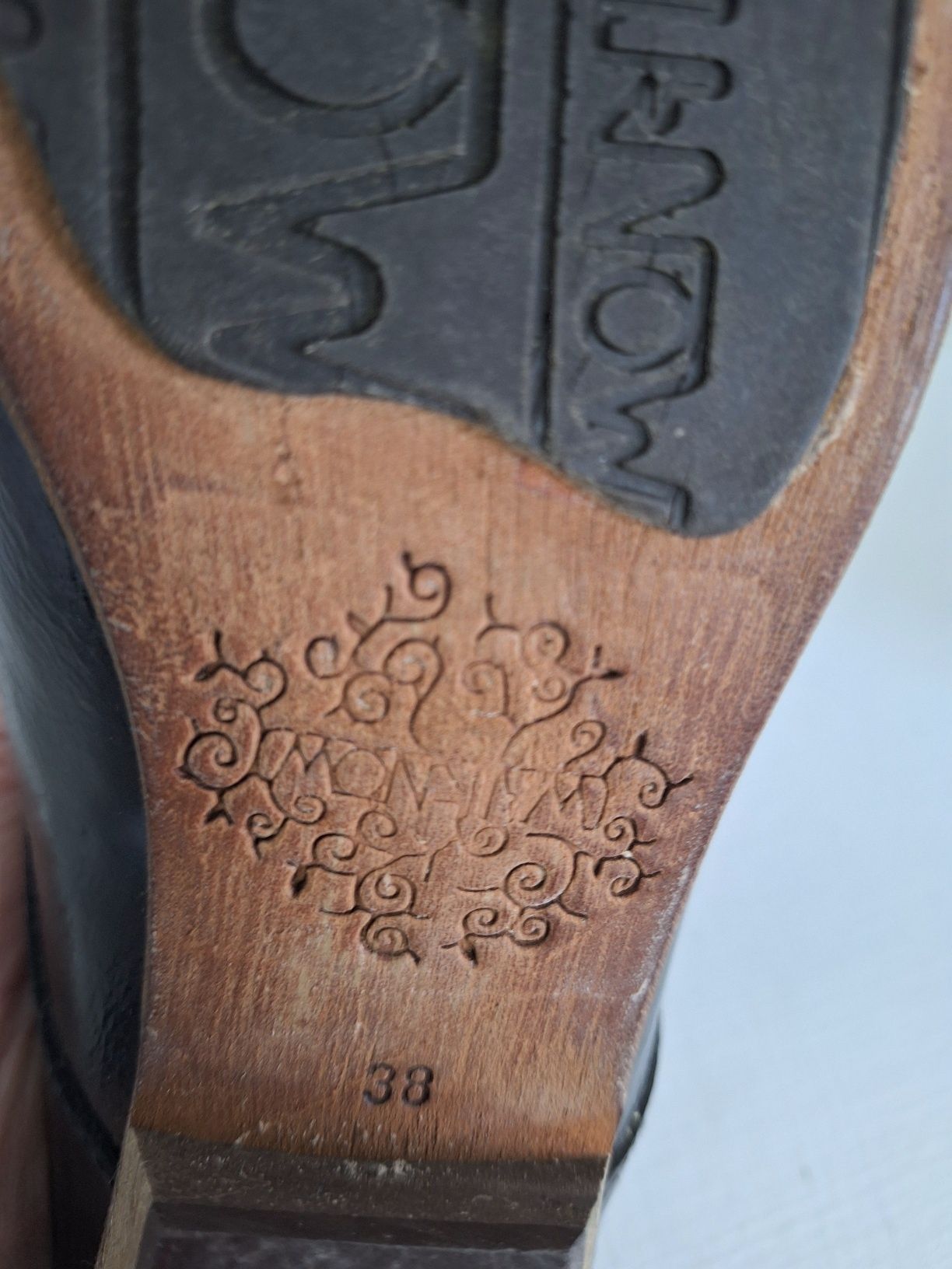 Sapatos pretos vintage