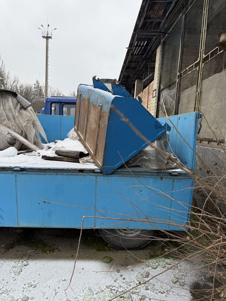 Прицеп 2 птс 4 на тягах