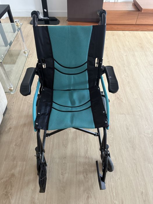 Cadeira de transporte para idosos