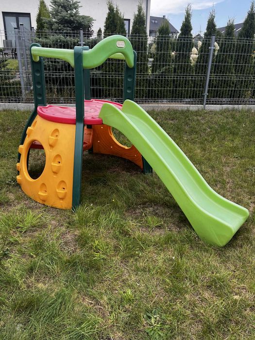 Zjeżdżalnia dla dzieci little tikes