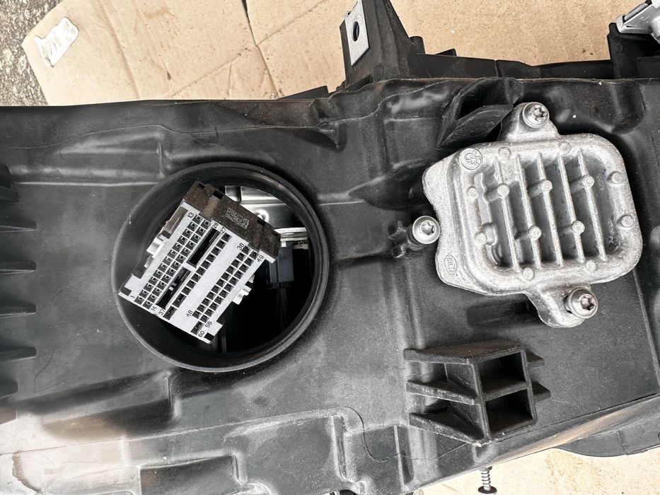 Farol bmw f31 ( 2017 )