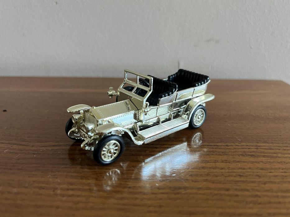 Sprzedam autko Rolls Royce Silver Ghost" z serii "Days Gone"  Lledo
