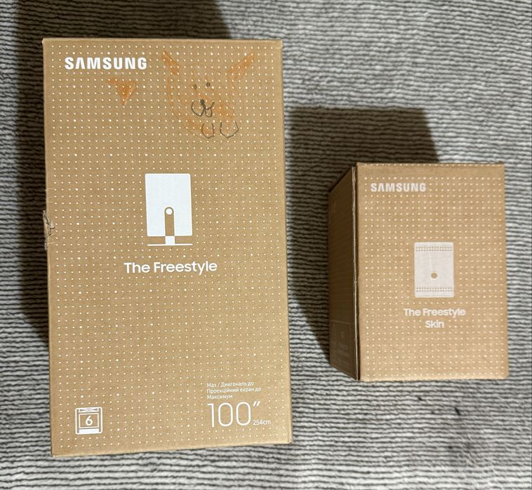 Проектор Samsung Freestyle  SP-LSP3BLAXUA