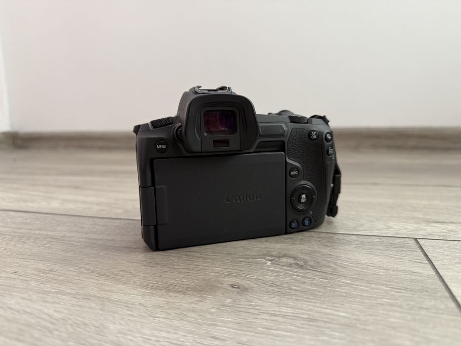 Canon EOS R + Sigma 24-70 + Adapter + Zestaw - Profesjonalny Komplet
