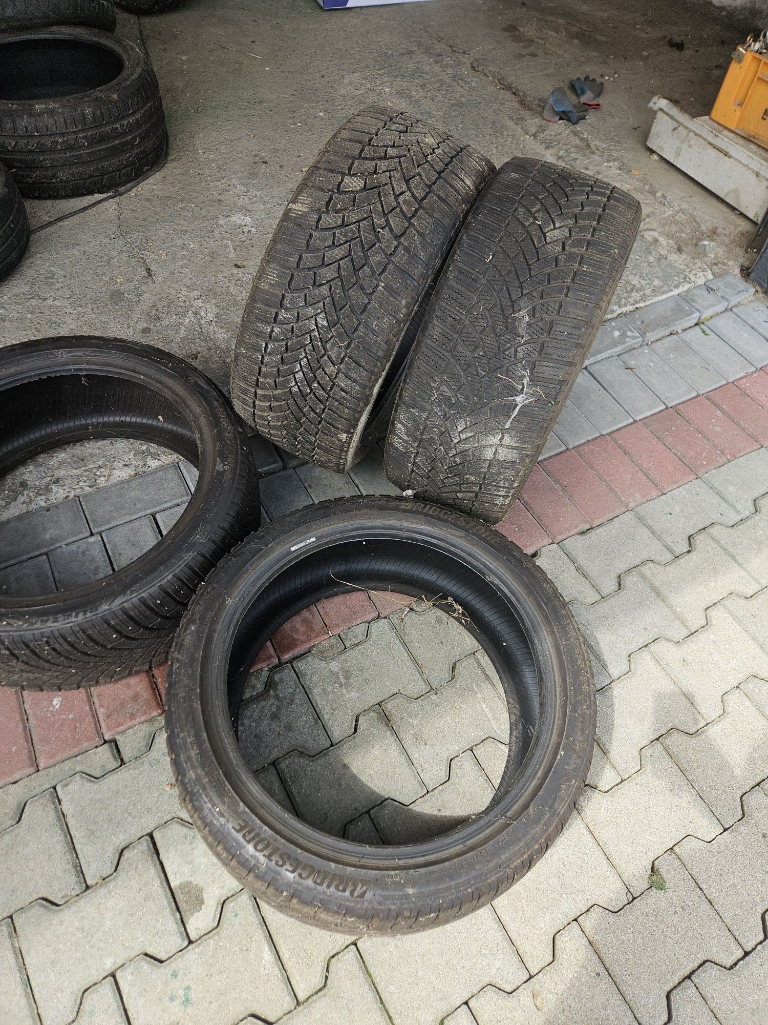 Opony 235/40 r 18