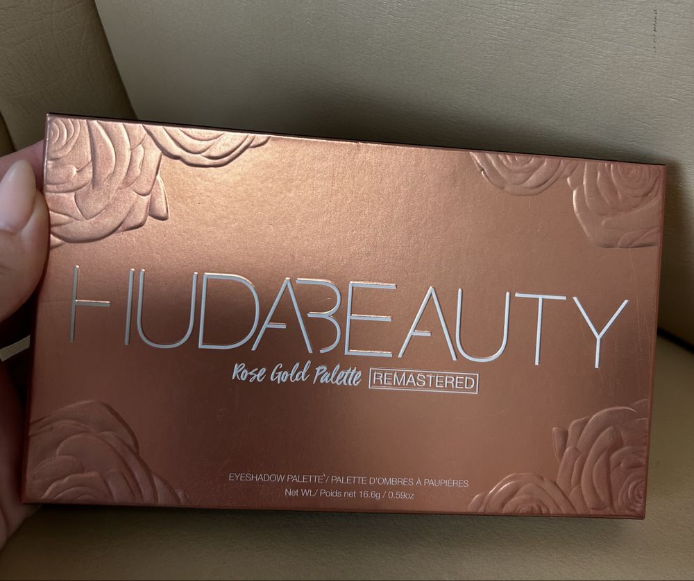 Huda Beauty Rose gold Remastered paleta cieni