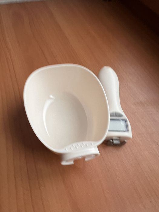 Ваги електронні, в виді черпака