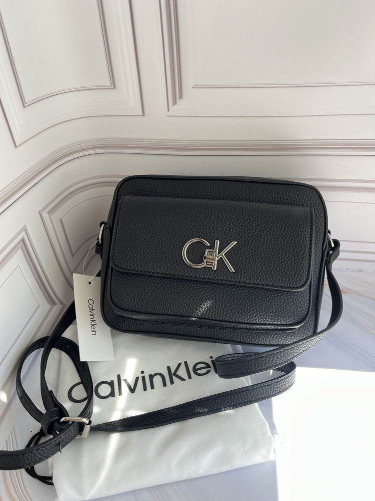 Сумка через плече від Calvin Klein