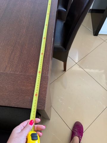 Stół rozkładany z krzesłami