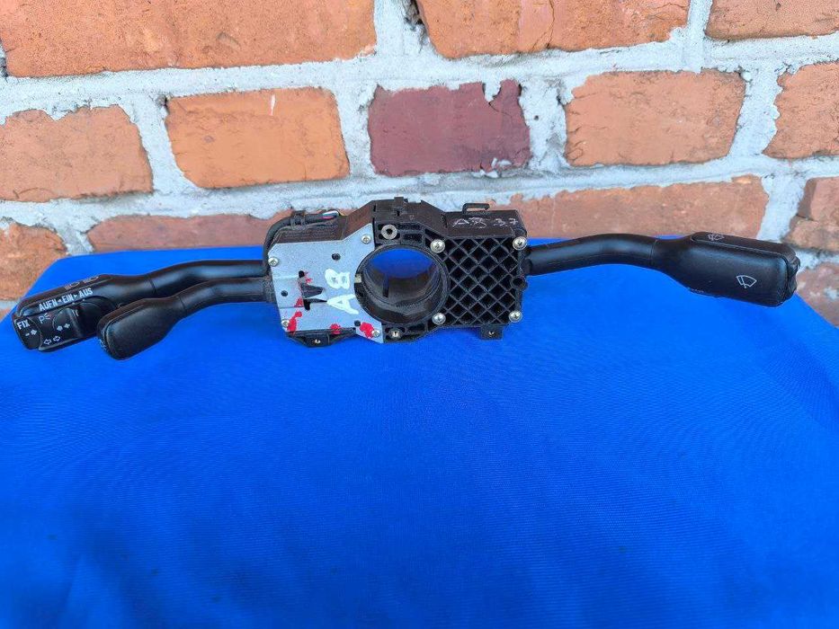 Підрульовий перемикач в зборі Audi A8 D2 3.7  оригінал