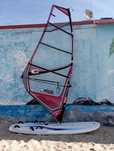 Prancha windsurf Neilpryde RS One 209 L, com patilhão rebatível e fin