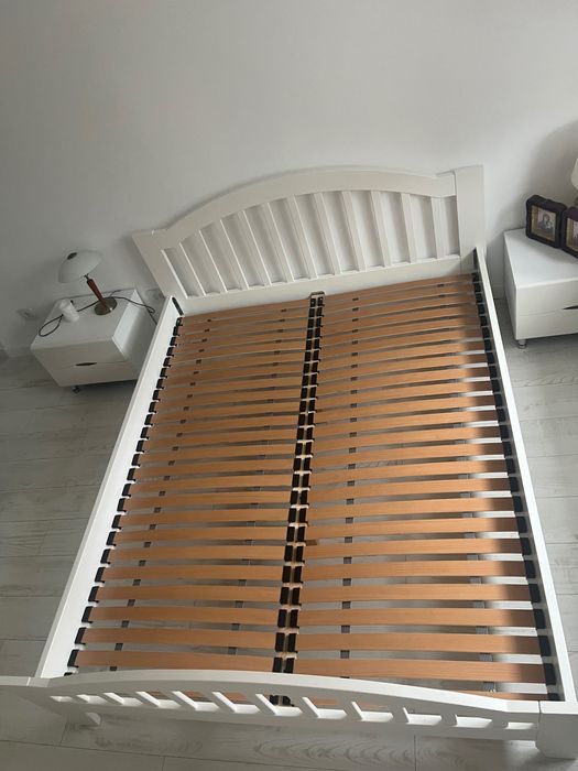 Двоспальне ліжко