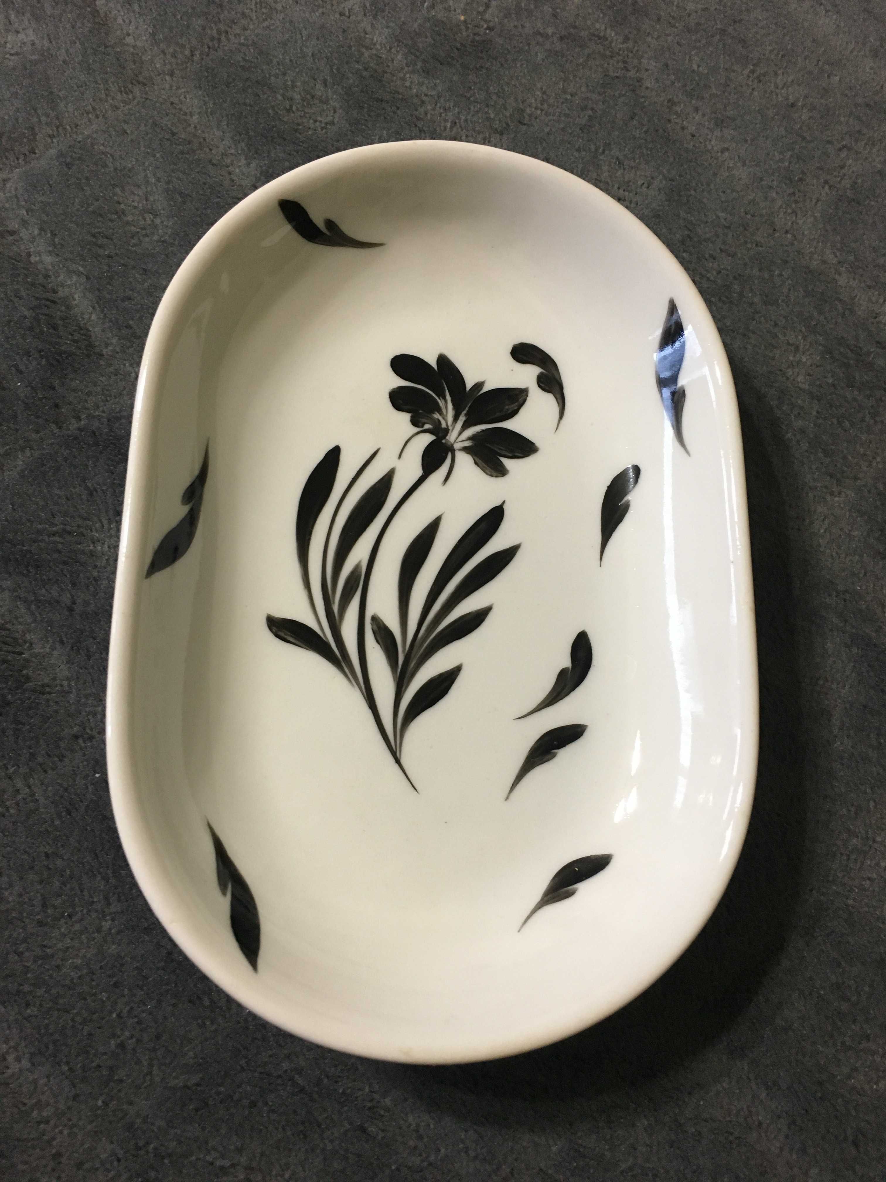 Porcelanowe małe półmiski