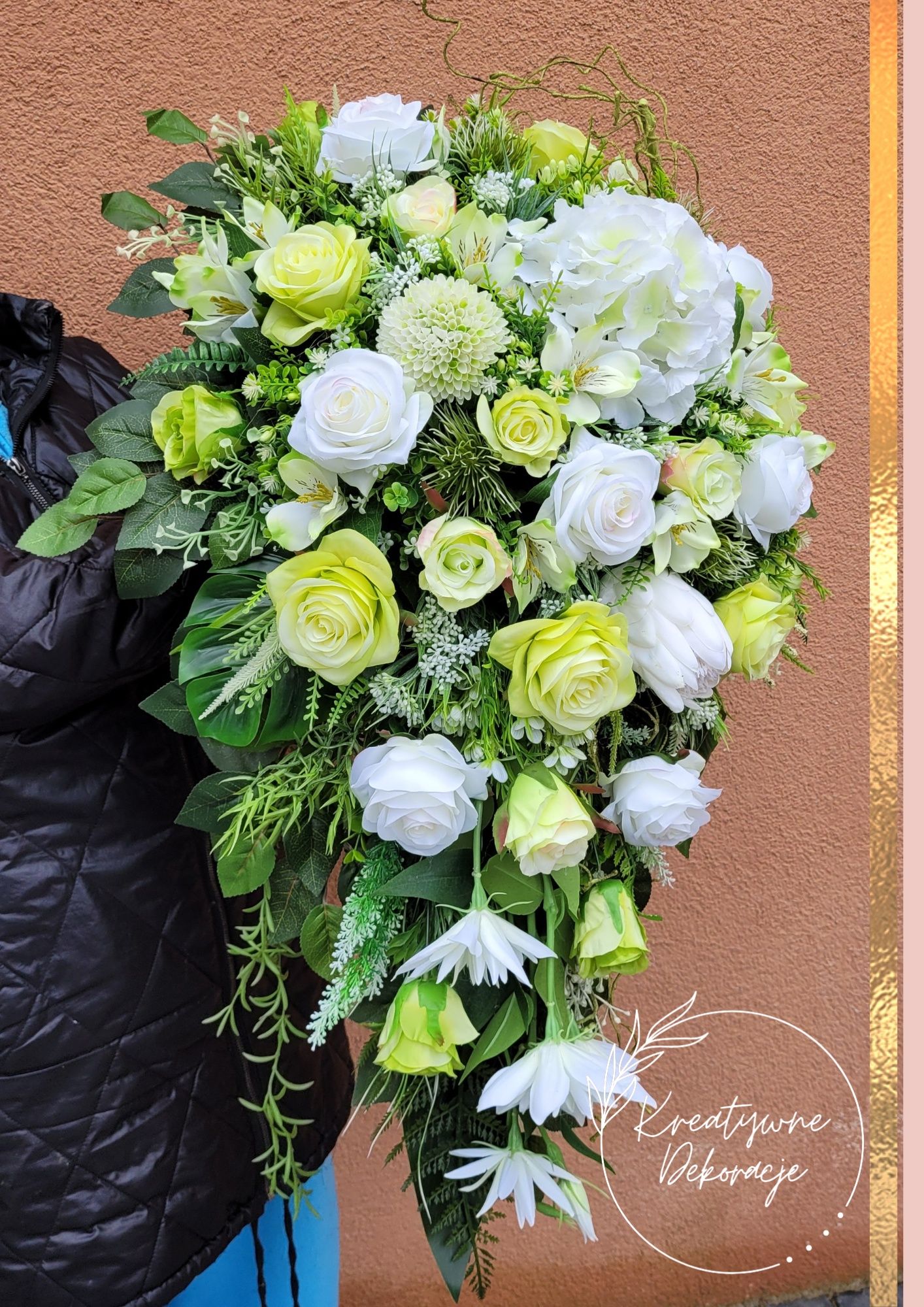 Kompozycja kwiaty dekoracja nagrobna wiązanka komplet pomnik zestaw