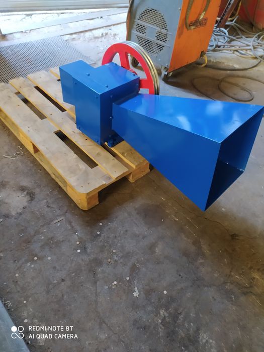 Дробілка гілок двох вальна