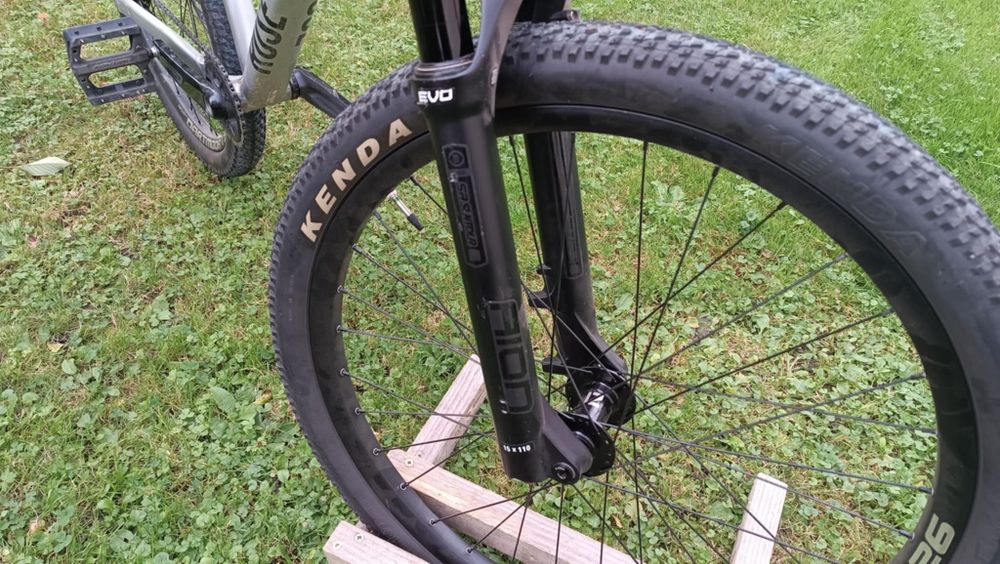 Rower dirt rose the bruce s