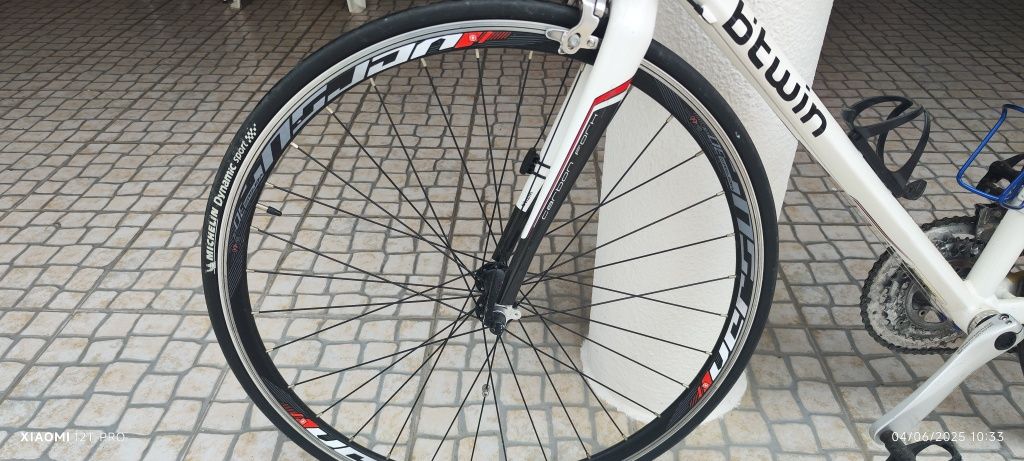 Bicicleta estrada B'Twin Triban 5