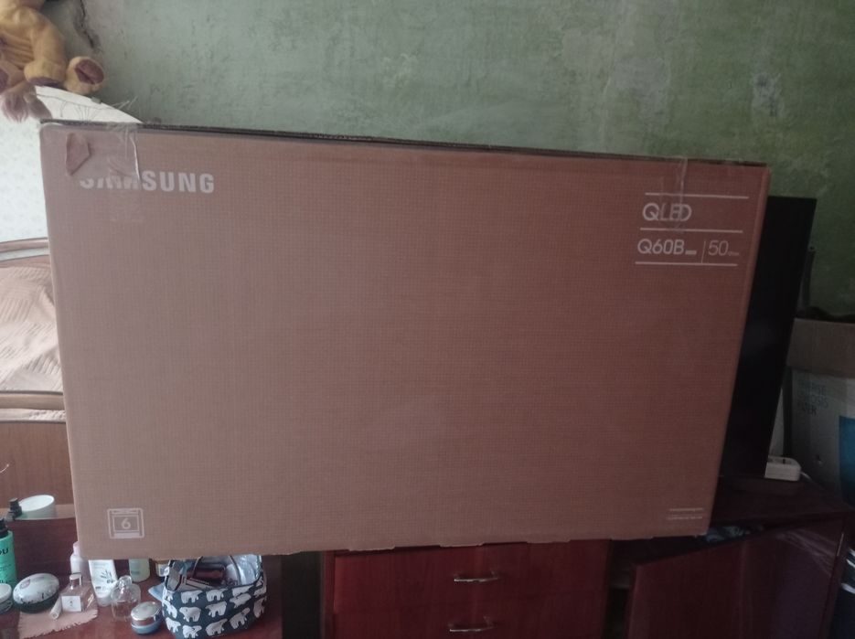 Продам тв смарт Samsung Qled