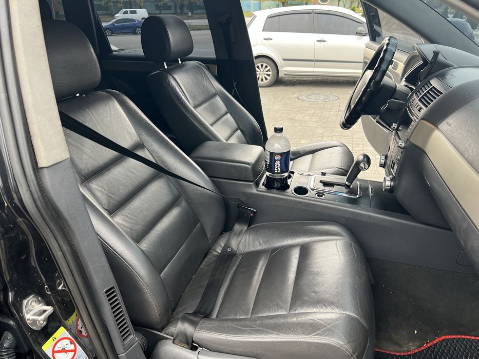 Volkswagen Touareg 2.5 дизель, рестайлинг.