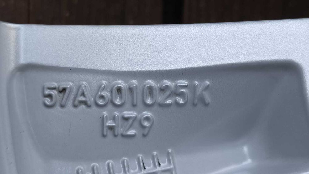 Felgi aluminiowe Vw T Roc Skoda Audi Seat 17" 5x112 Et45 (GD1185)