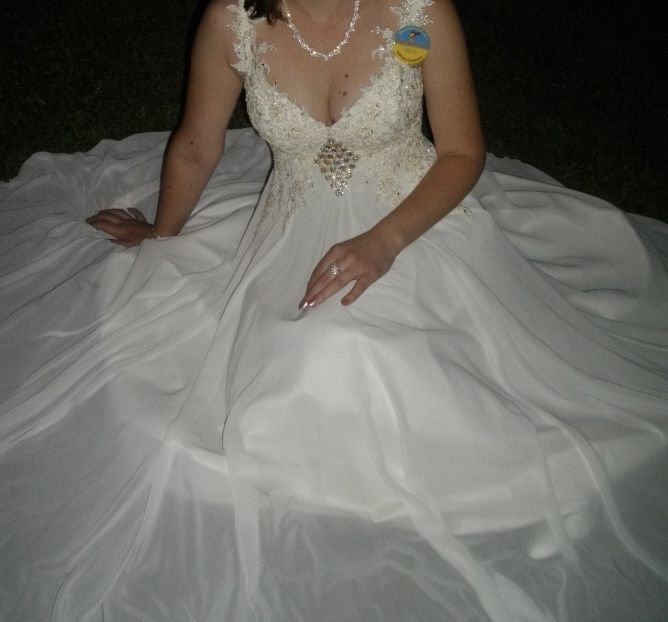 Сукня на весілля,випуск або якесь інше свято