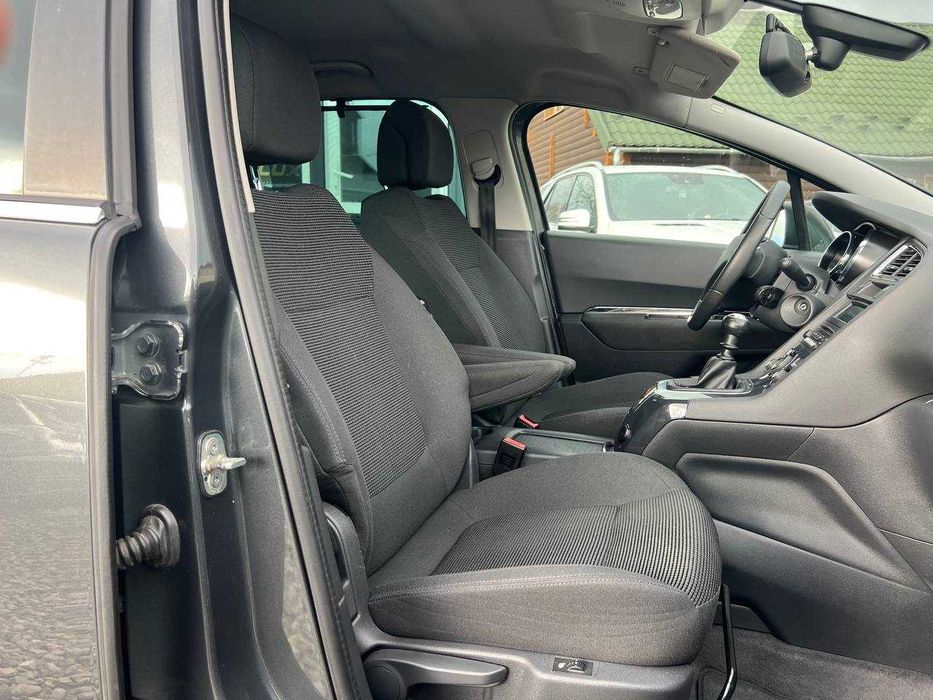 Peugeot 5008 2015р.в 1.6 дизель