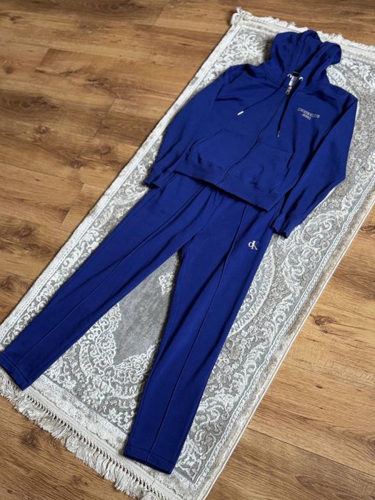 Костюм Calvin Klein Jeans розмір s