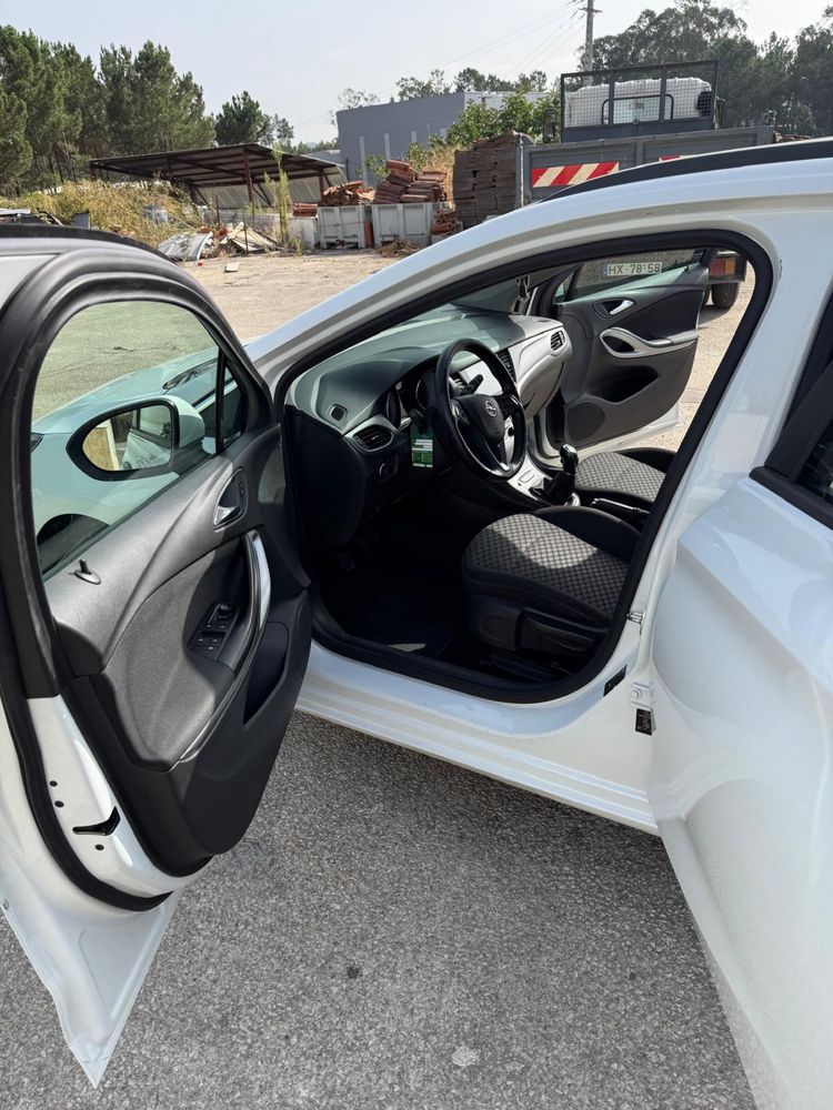 Astra K 2018 branco como novo