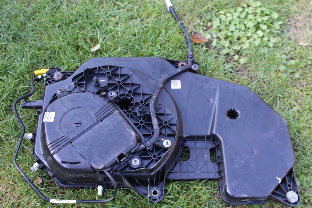 megane IV zbiornik Adblu 1,5 dci