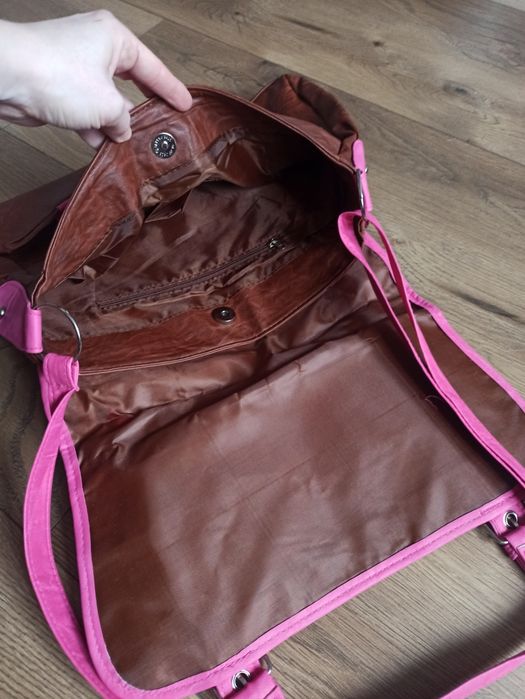 Torebka mieszcząca a4