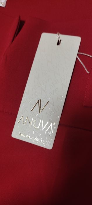 Жіночі класичні брюки червоного кольору 42 розмір, фірма Anuva