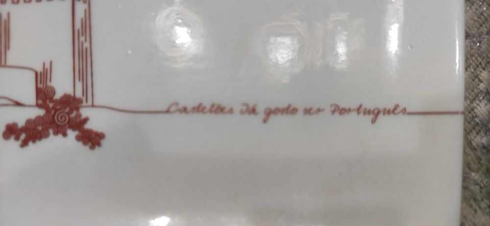 2 Pratos de Porcelana para Queijo "Castelos de Portugal" Novos