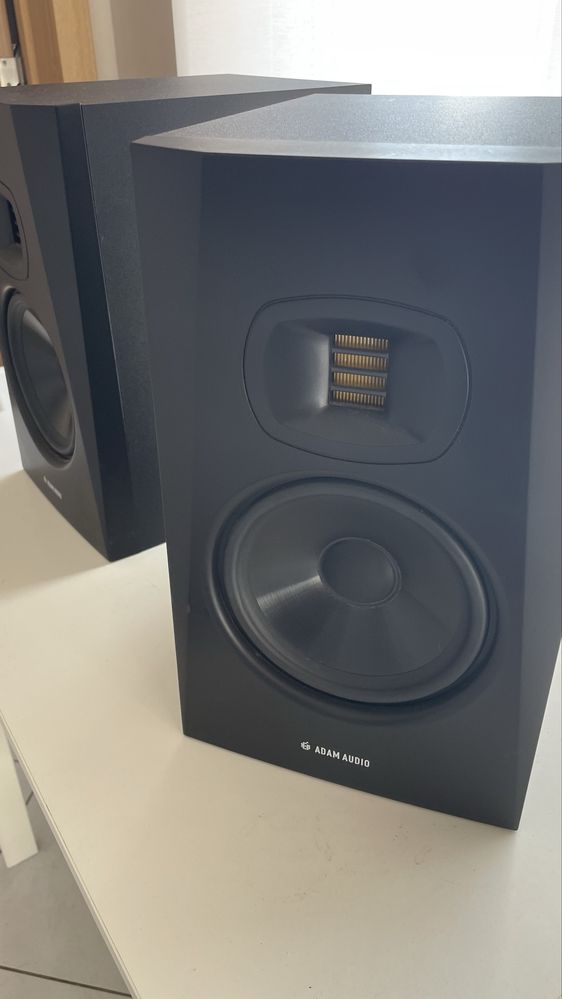 2x Adam T7V monitores estudio