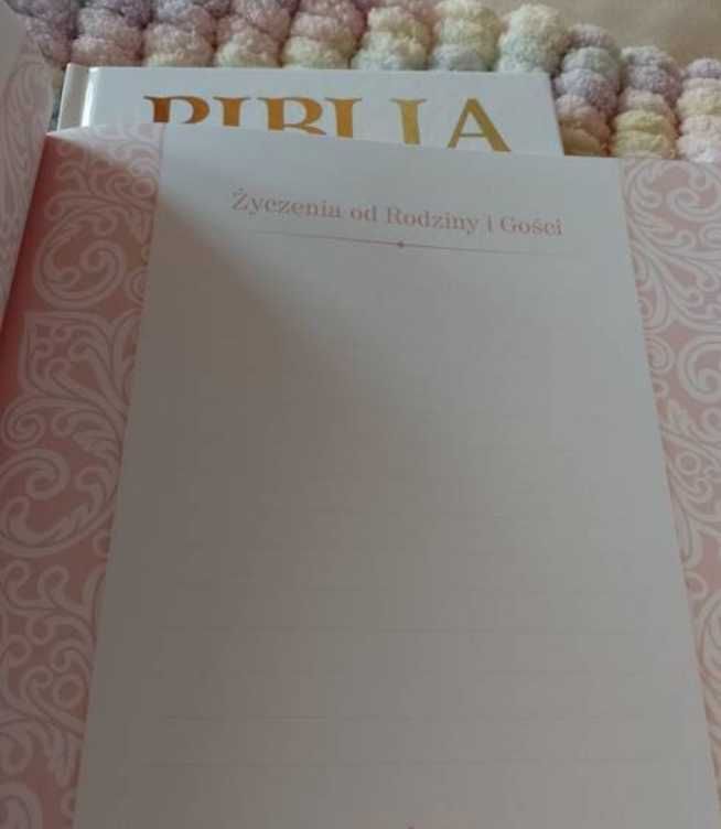 Pamiątka Pierwszej Komunii Świętej: Biblia+ Pamiątka / NOWA